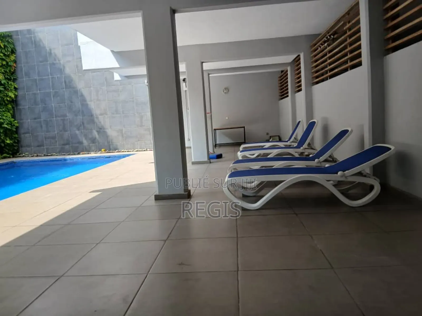 2chbre Appartement dans Appartement, Cocody à Louer