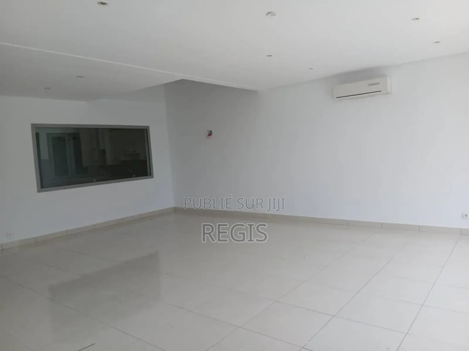 2chbre Appartement dans Appartement, Cocody à Louer