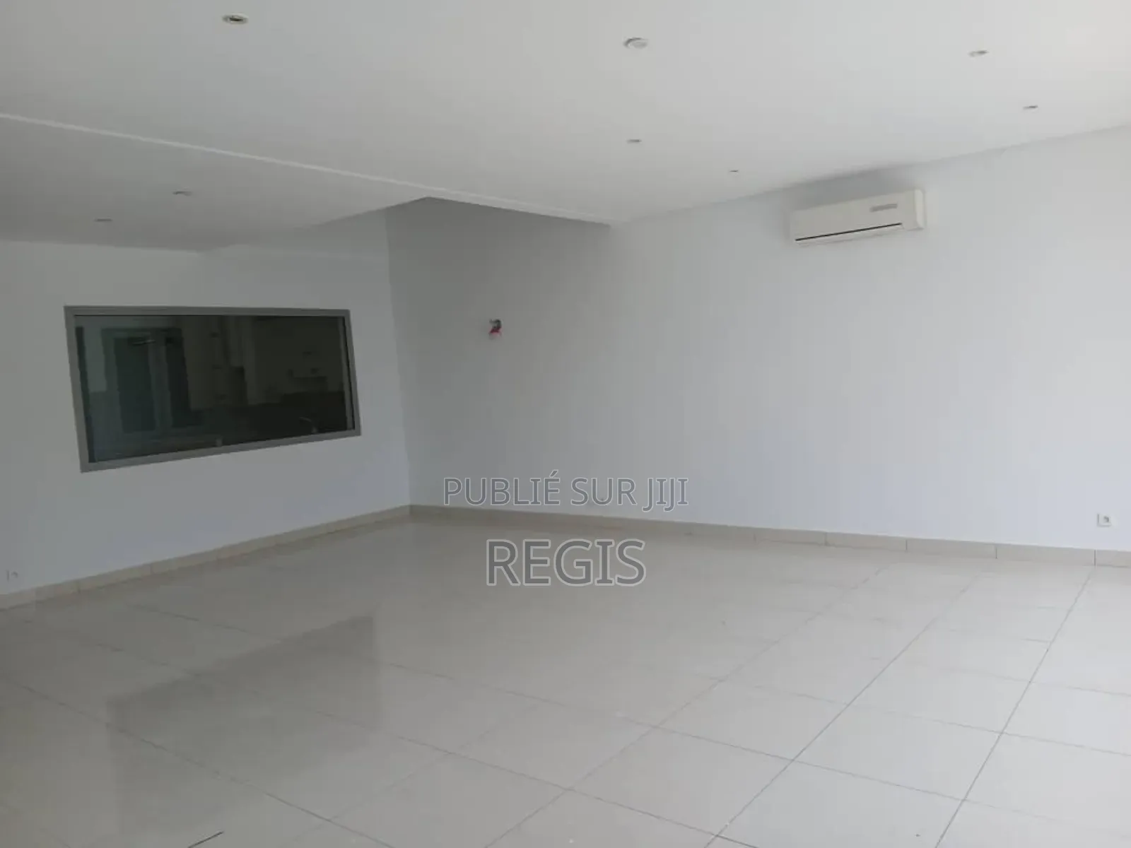 2chbre Appartement dans Appartement, Cocody à Louer