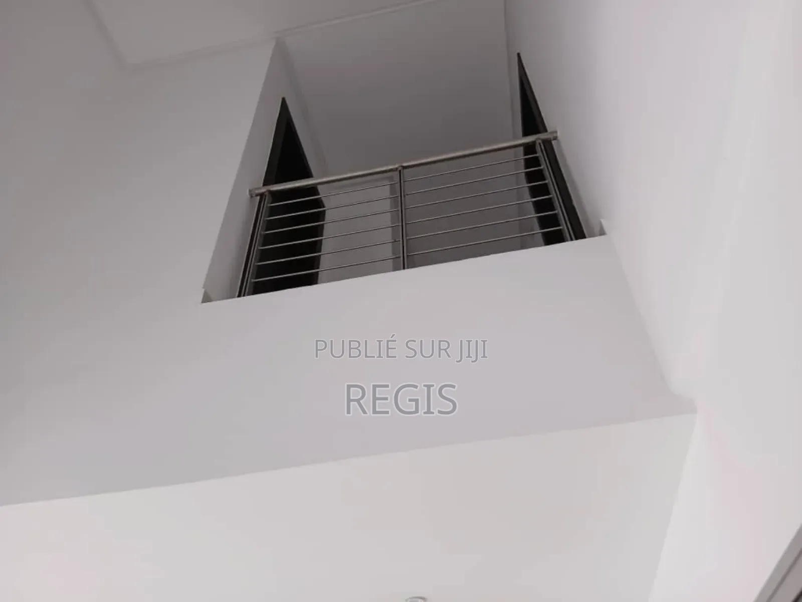 2chbre Appartement dans Appartement, Cocody à Louer