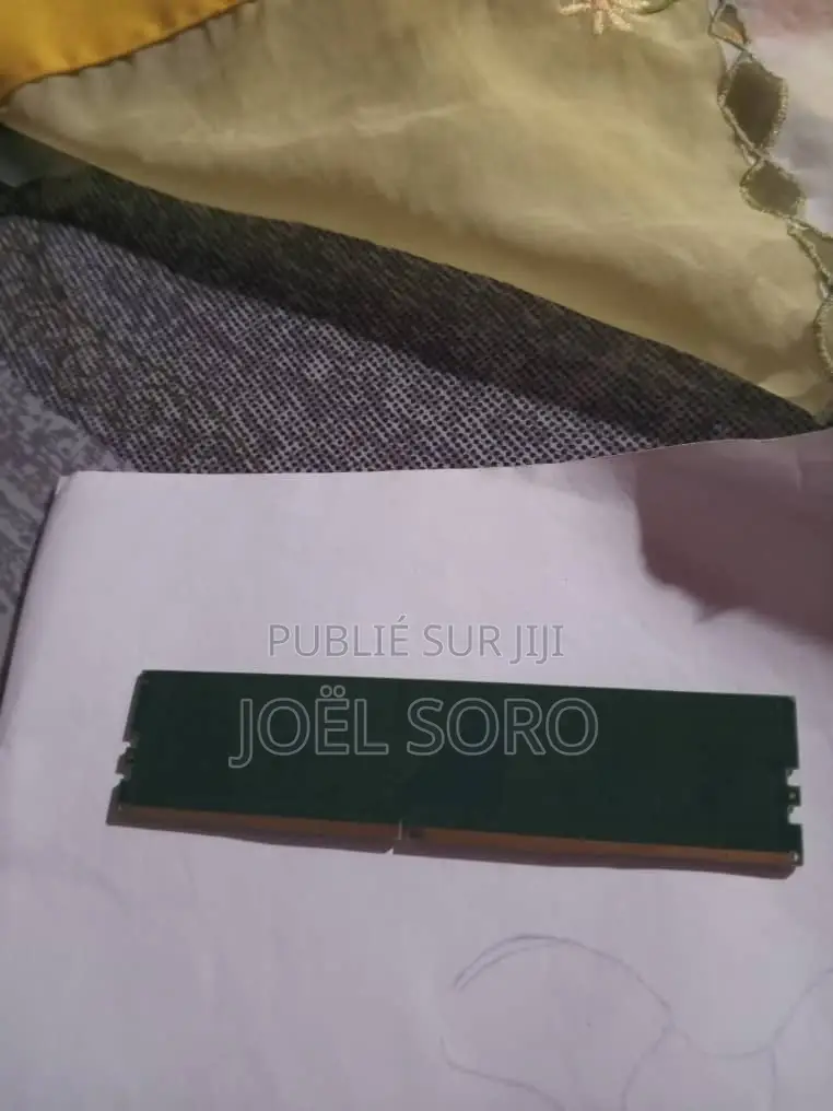 Barrette Ram Ddr4 4 Go - Très Bon État