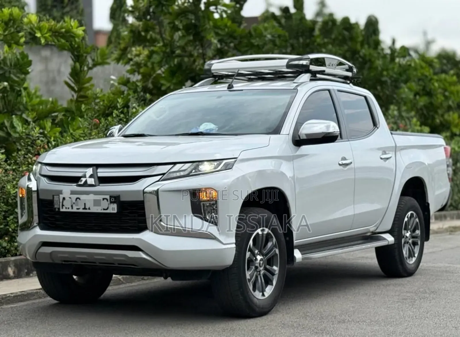 Mitsubishi L200 2024 Blanc cassé
