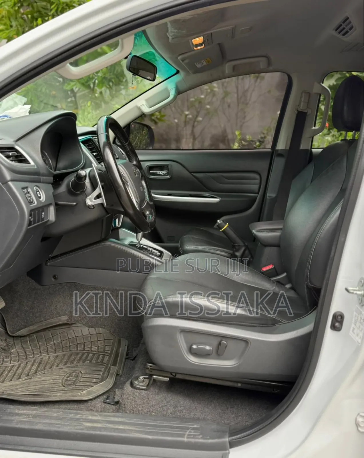 Mitsubishi L200 2024 Blanc cassé