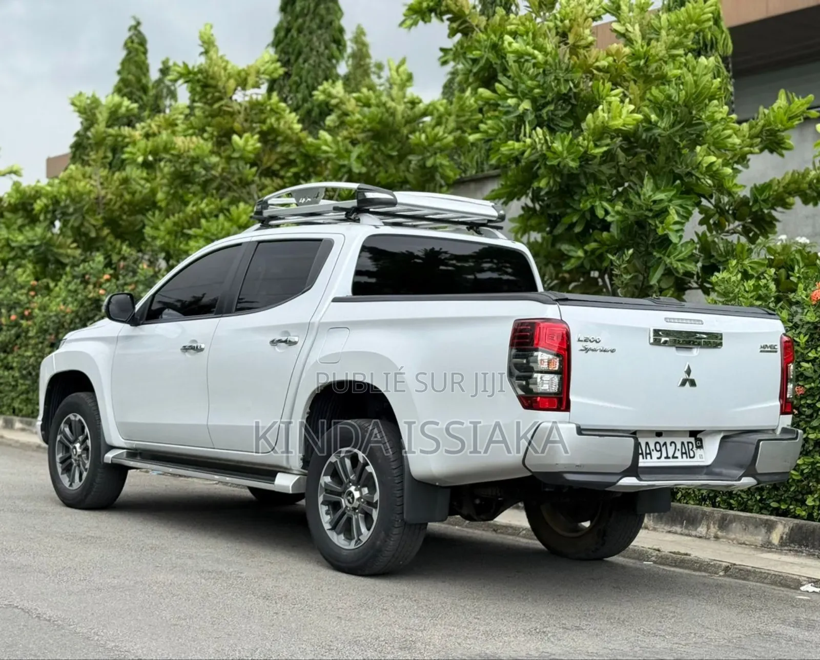 Mitsubishi L200 2024 Blanc cassé