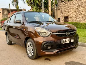 Photo - Toyota Vitz 2020 Marron