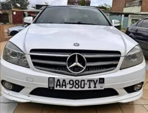 Photo - Mercedes-Benz C300 2012 Blanc