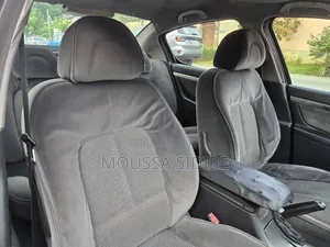 Peugeot 407 1.6 HDi FAP Esplanade 2005 Gris
