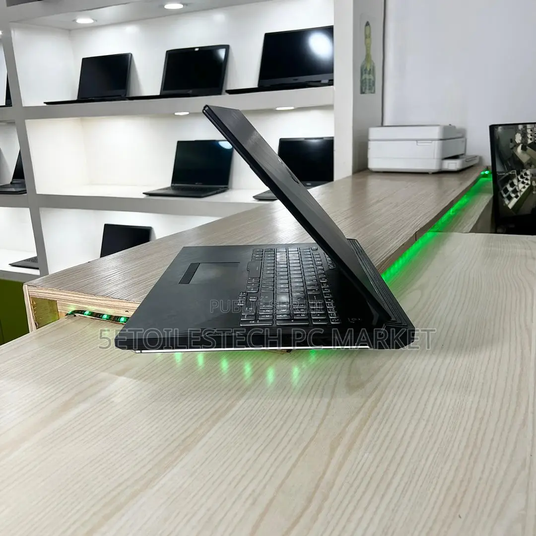 New Ordinateur Portable Asus ROG Strix G17 16GB Intel Core I7 SSD 512GB