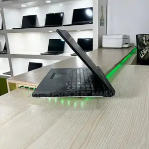 Photo - New Ordinateur Portable Asus ROG Strix G17 16GB Intel Core I7 SSD 512GB