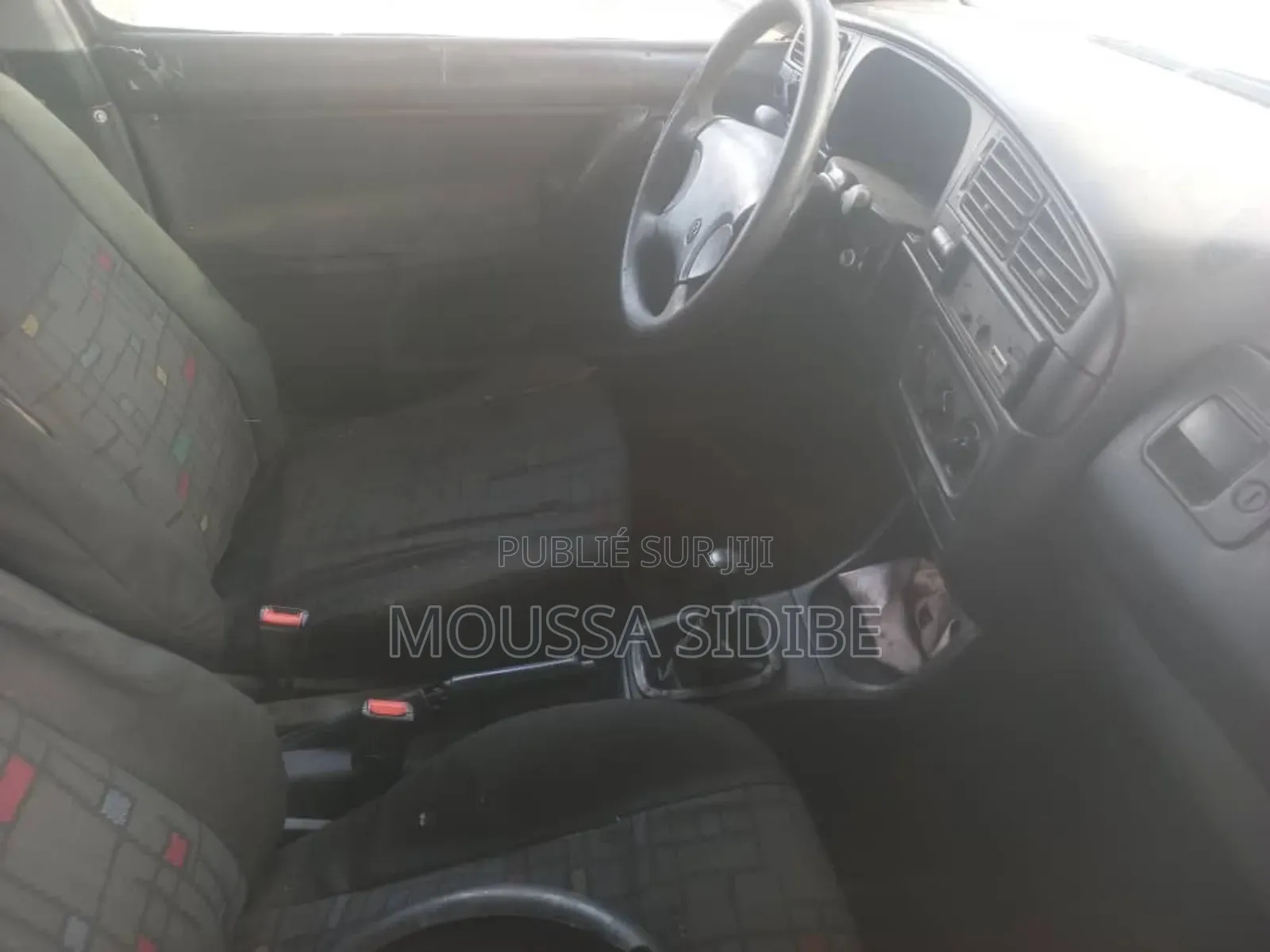 Volkswagen Polo 2000 Rouge