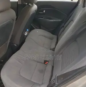 Kia Rio EX 4dr Hatchback (1.6L 4cyl 6A) 2015 Gris