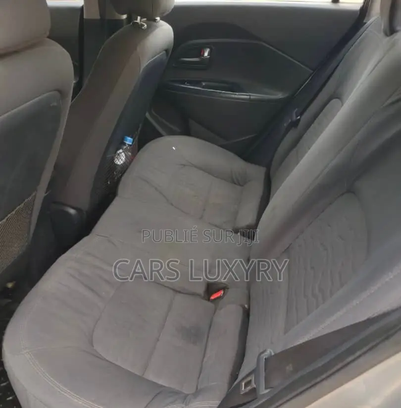 Kia Rio EX 4dr Hatchback (1.6L 4cyl 6A) 2015 Gris