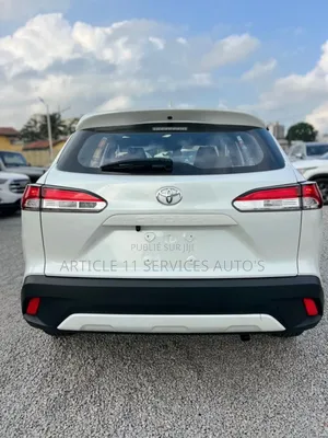 New Toyota Corolla Cross XLE 2025 Blanc