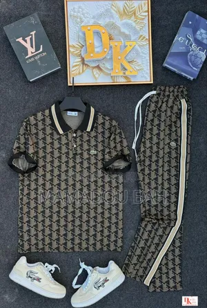 Photo - Complet Lacoste