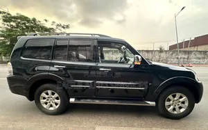 Mitsubishi Pajero V90 3.0 V6 GLS/GLX 2019 Black