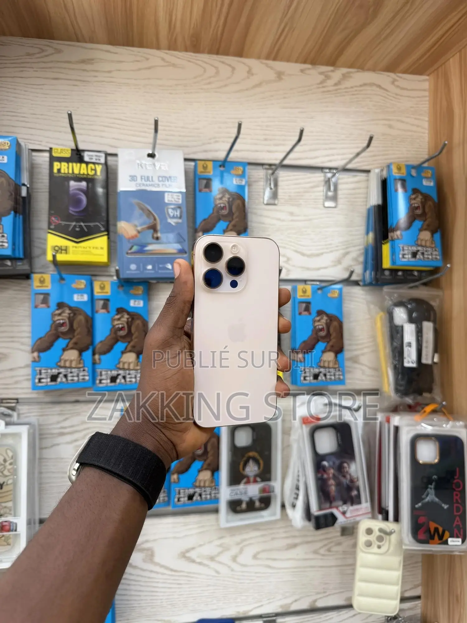 Apple iPhone 16 Pro 128 GB Doré