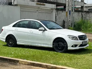 Photo - Mercedes-Benz C300 2008 Blanc