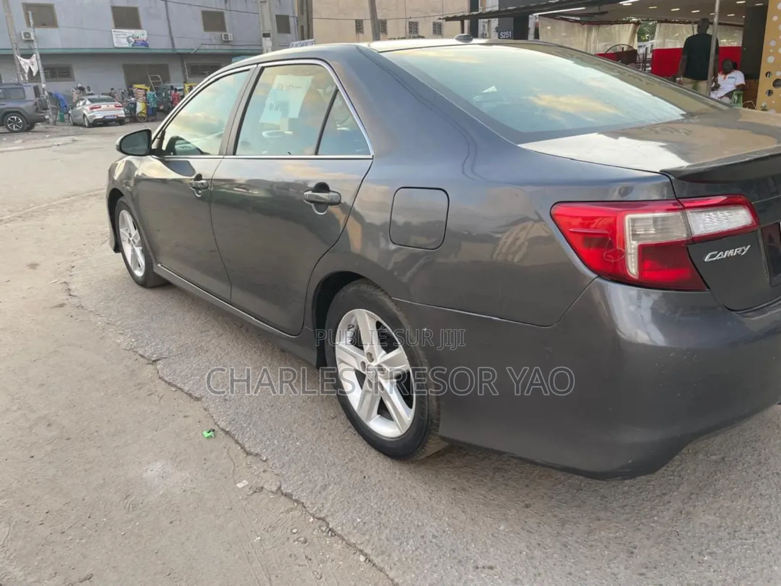 Toyota Camry LE 4dr Sedan (2.5L 4cyl 6A) 2016 Gris