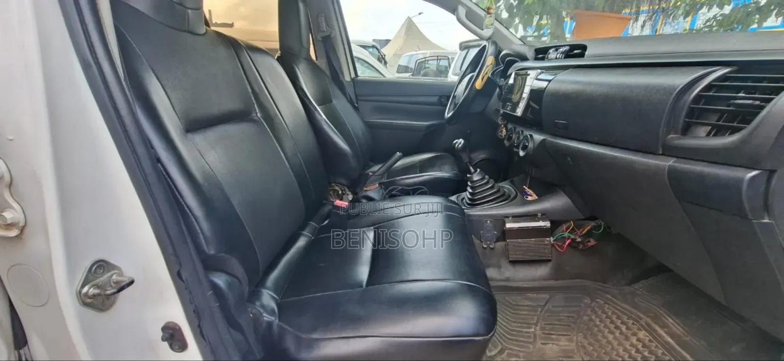 Toyota Hilux 2022 Blanc cassé