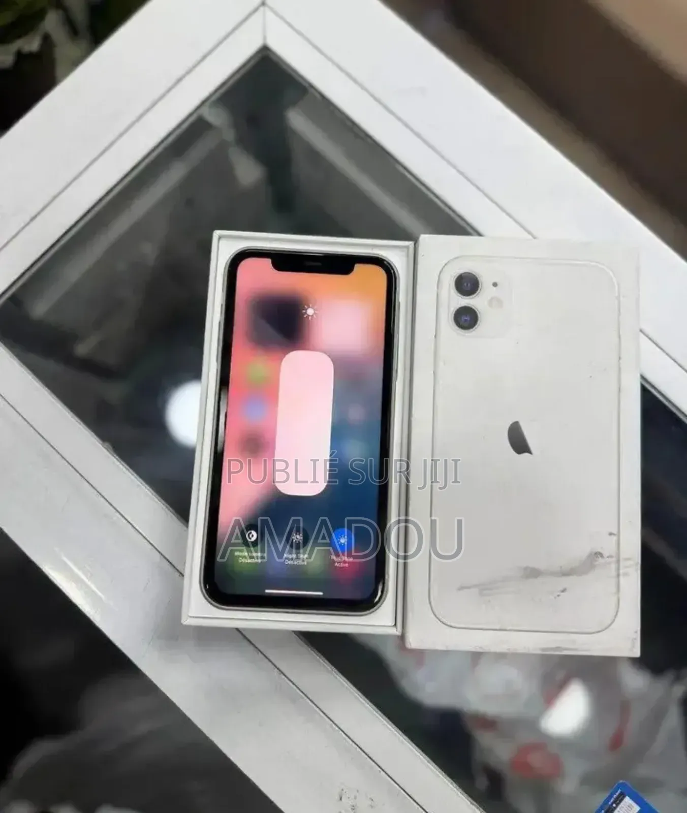 New Apple iPhone 11 128 GB Blanc