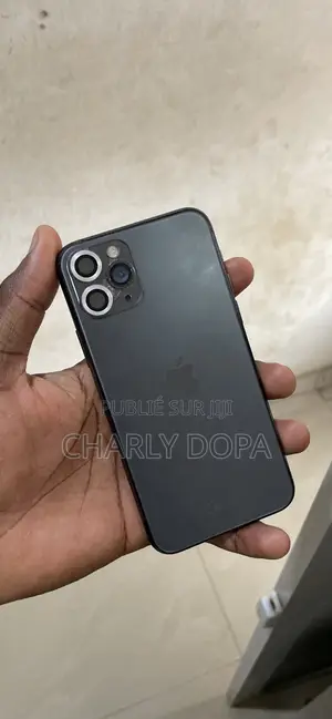 Photo - Apple iPhone 11 Pro 64 GB Black