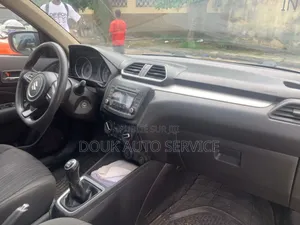 Suzuki Dzire 2023 Gris