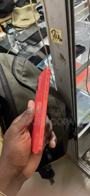 Apple iPhone 12 64 GB Rouge