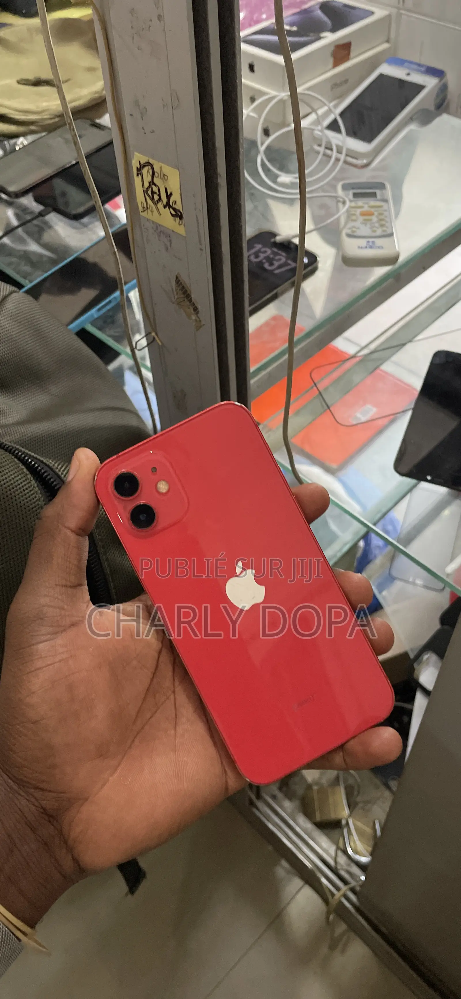 Apple iPhone 12 64 GB Rouge