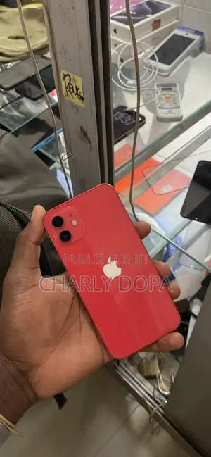Photo - Apple iPhone 12 64 GB Rouge
