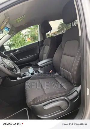 Photo - Kia Sportage 2018 Gris