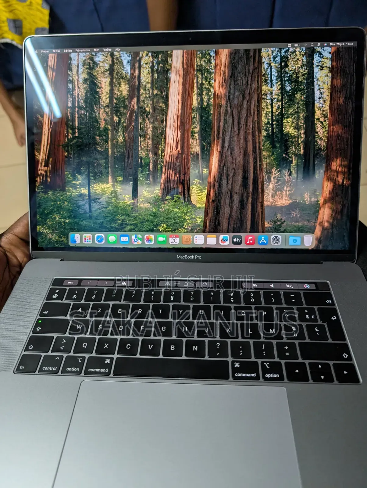 New Apple MacBook Pro 2019 32GB Intel Core I9 SSD 1T