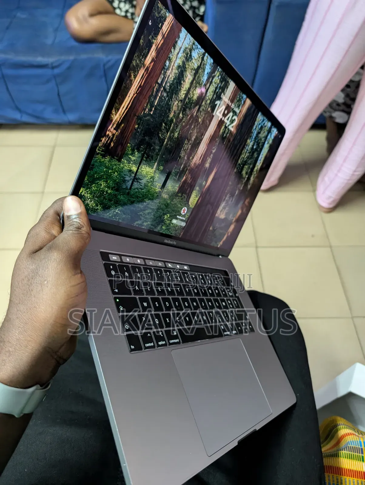New Apple MacBook Pro 2019 32GB Intel Core I9 SSD 1T