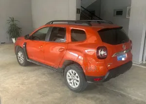 Renault Duster 2023 Orange