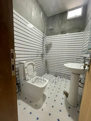 3chbre Appartement dans Avec Norco, Cocody à Louer