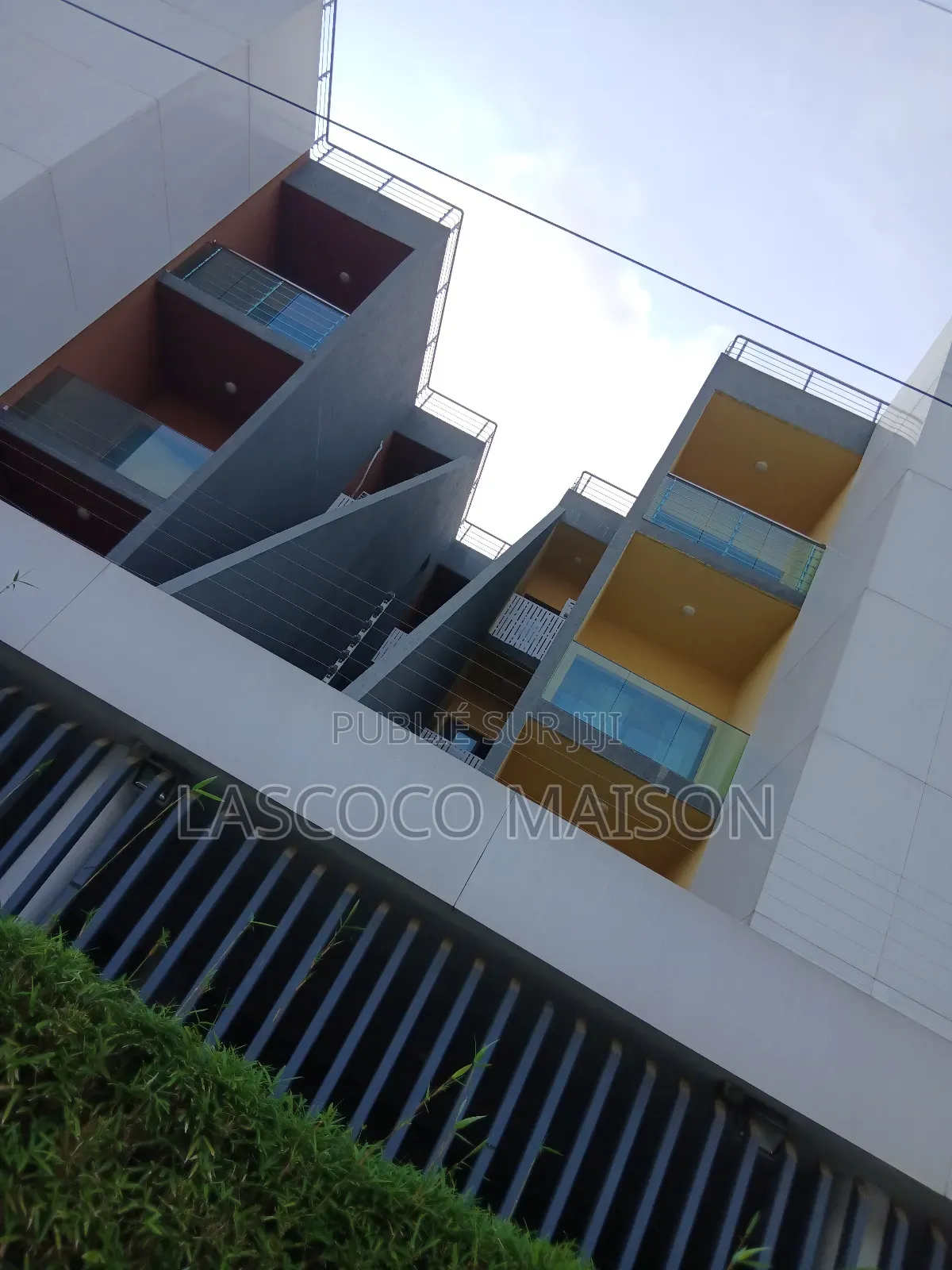 3chbre Appartement dans Lascoco Maison, Cocody à Louer