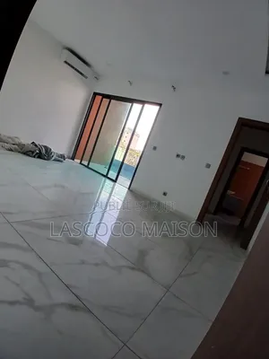3chbre Appartement dans Lascoco Maison, Cocody à Louer