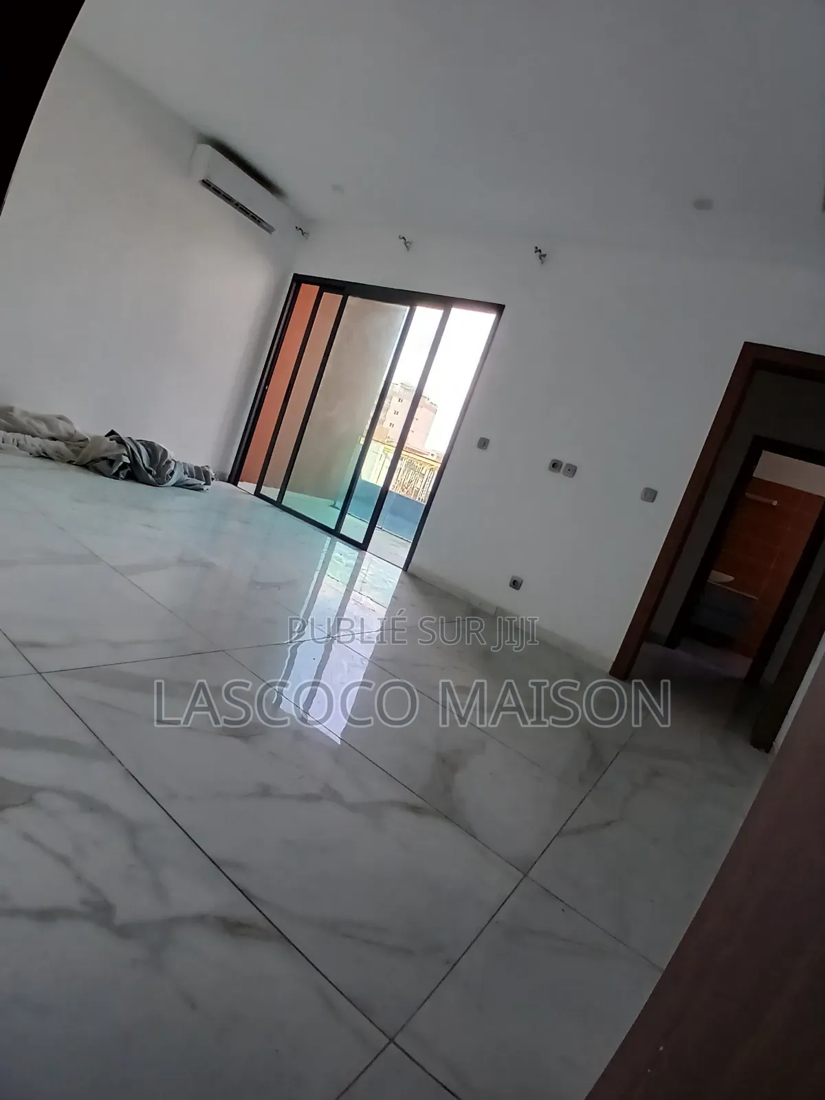 3chbre Appartement dans Lascoco Maison, Cocody à Louer