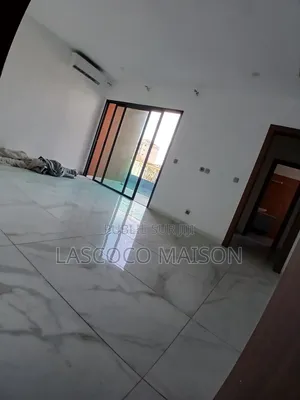 3chbre Appartement dans Lascoco Maison, Cocody à Louer