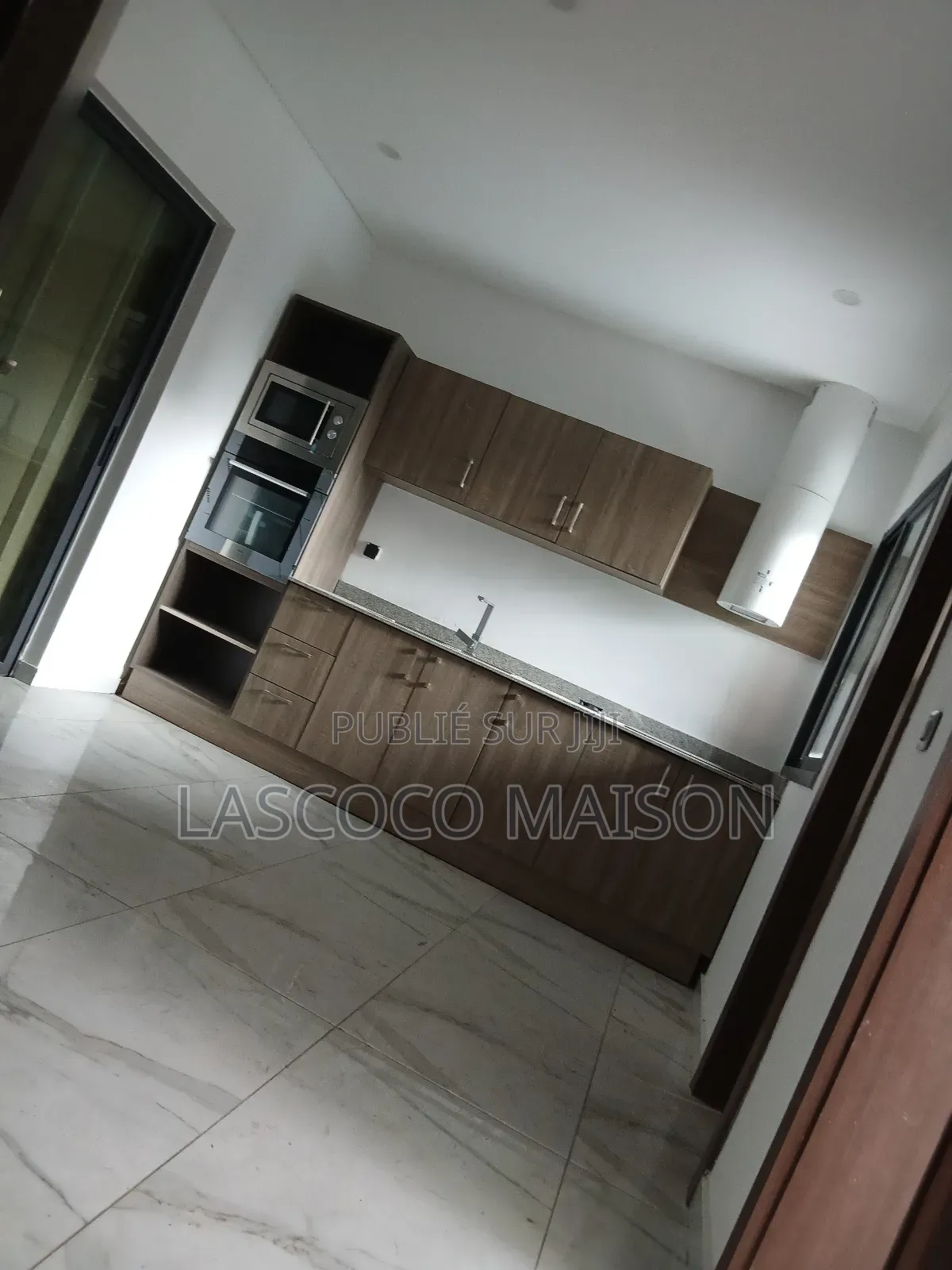 3chbre Appartement dans Lascoco Maison, Cocody à Louer