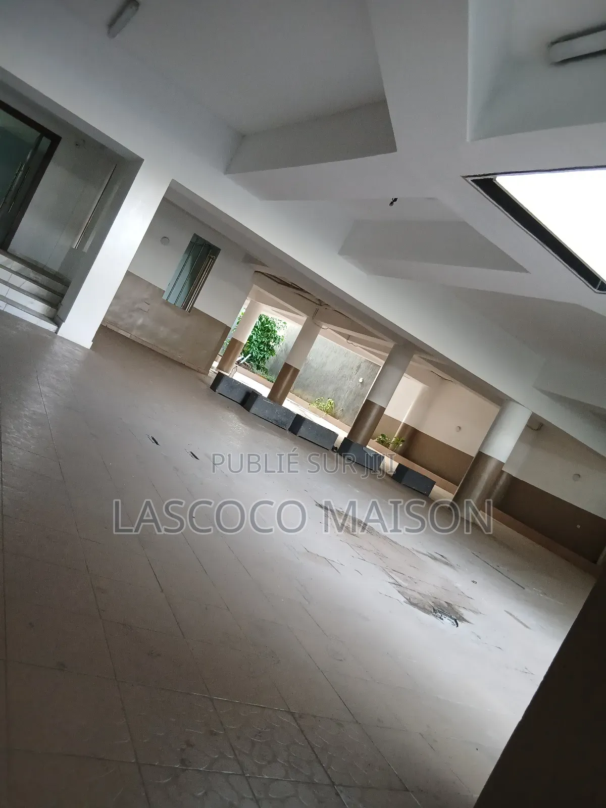 3chbre Appartement dans Lascoco Maison, Cocody à Louer