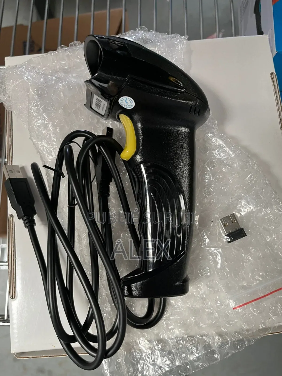 Scanner De Code-Barres Sans Fil 2-en-1 (2,4 GHZ Sans Fil Et Usb 2.0 )