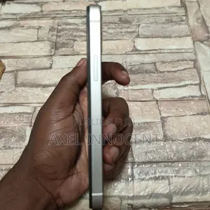 Photo - Apple iPhone 12 64 GB Blanc