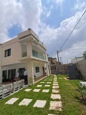 8chbre Duplex dans Tas Btp Entreprise, Cocody à Vendre