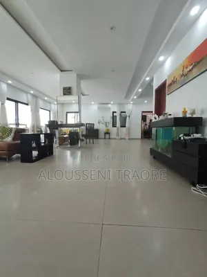 8chbre Duplex dans Tas Btp Entreprise, Cocody à Vendre