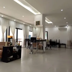 8chbre Duplex dans Tas Btp Entreprise, Cocody à Vendre