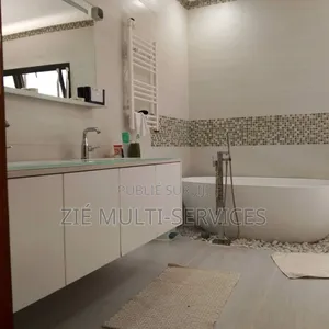 7chbre Duplex dans Zié Multi-Service, Cocody à Vendre