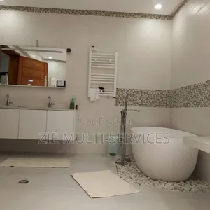 7chbre Duplex dans Zié Multi-Service, Cocody à Vendre