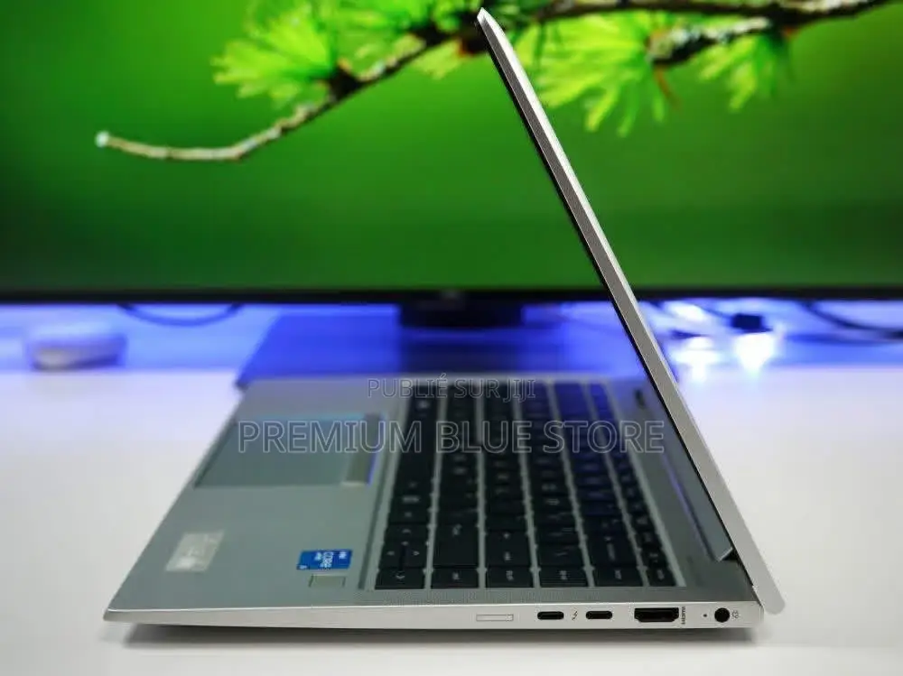 Neuf HP EliteBook 840 G8 16GB Intel Core I5 SSD 512GB