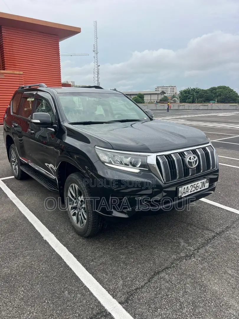 Toyota Land Cruiser Prado 2.4 Petrol 2024 Noir Mat