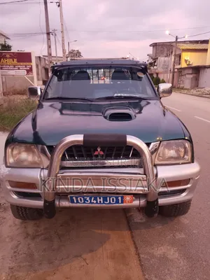 Mitsubishi L200 2000 Vert